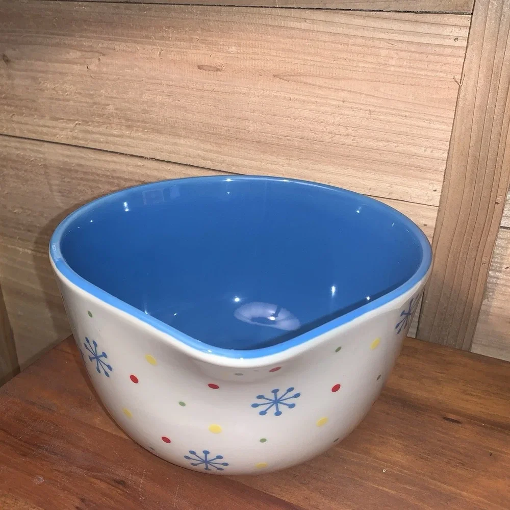 Temptations 2QT Mixing Bowl With Spout 